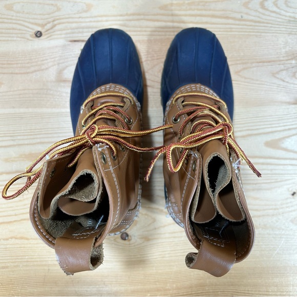 LL Bean 8" Bean Boots Duck Boots Leather
6 eye
USA
Women's 6 M
Navy Tan - Picture 3 of 8